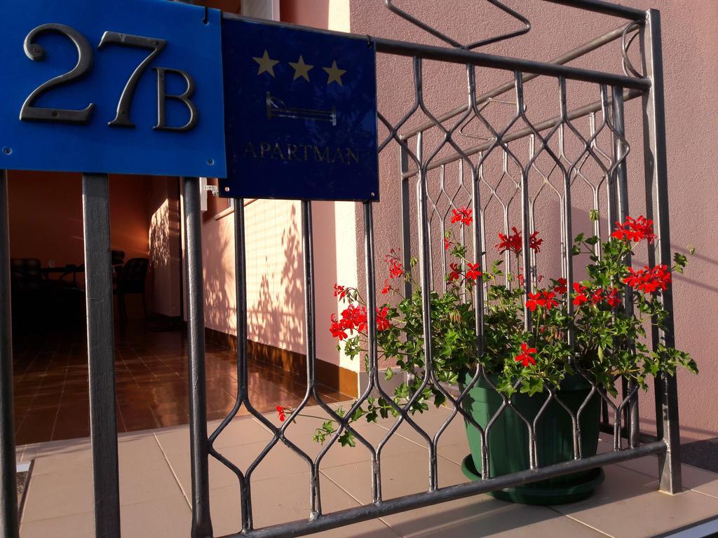 Rina Apartments لابين المظهر الخارجي الصورة