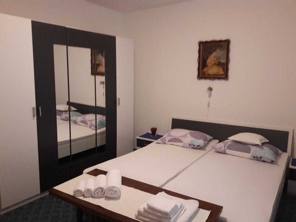 Rina Apartments لابين المظهر الخارجي الصورة